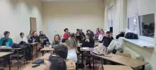 Studenci w trakcie debaty