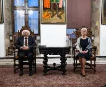 prof. H. Mazur-Marzec po prawej