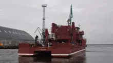 statek-widok na prawą burtę